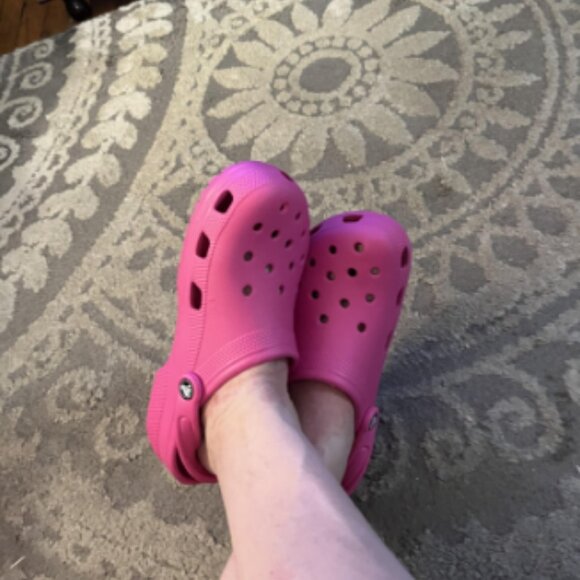 CROCS Classic Solid Clogs Pink Crush Size 10 - Picture 3 of 4